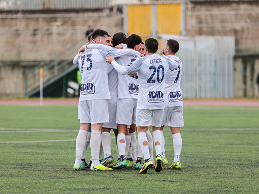 LA CRONACA - Goleada Portici, Sessana otto volte al tappeto